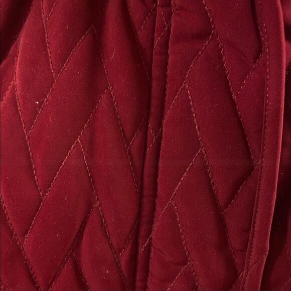 NORTHERN REFLECTIONS | Quilted Styled Hooded Jacket - Picture 4 of 9